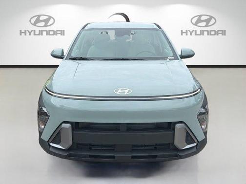 Mirage 2027 Hyundai KONA SE