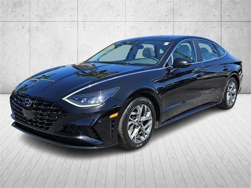 2022 Hyundai SONATA SEL