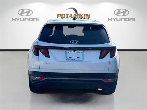 2022 Hyundai TUCSON SE