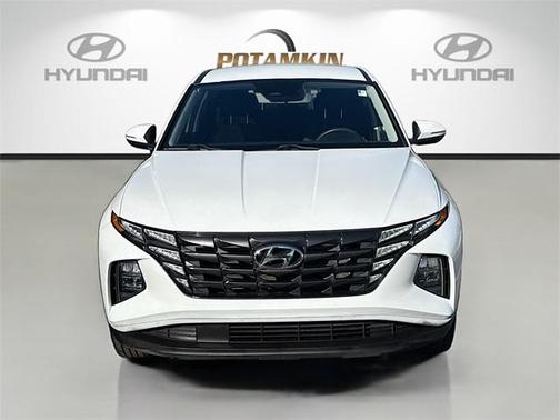 2022 Hyundai TUCSON SE