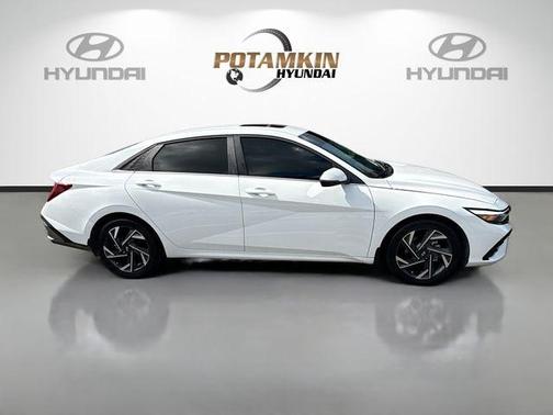White 2025 Hyundai ELANTRA Limited