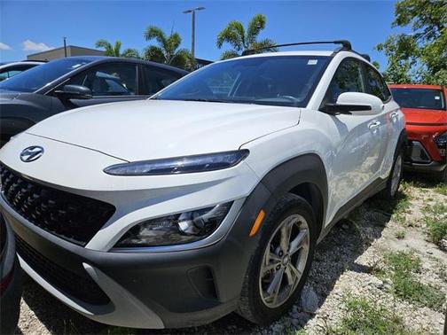 2022 Hyundai KONA SEL