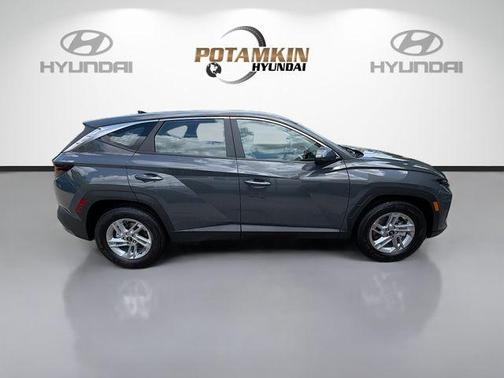 Gray 2026 Hyundai TUCSON SE