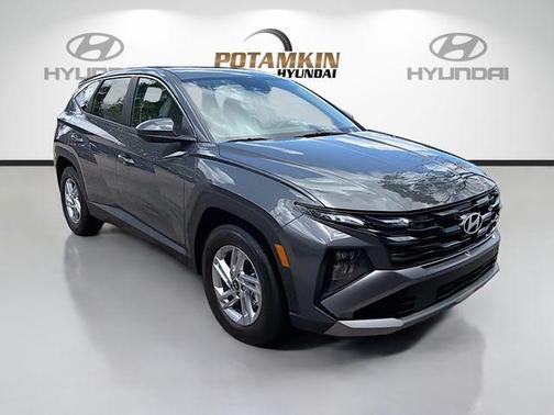 Gray 2026 Hyundai TUCSON SE