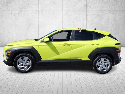 2025 Hyundai KONA SE