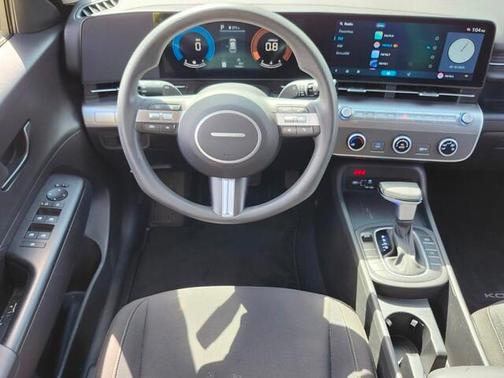 2025 Hyundai KONA SE