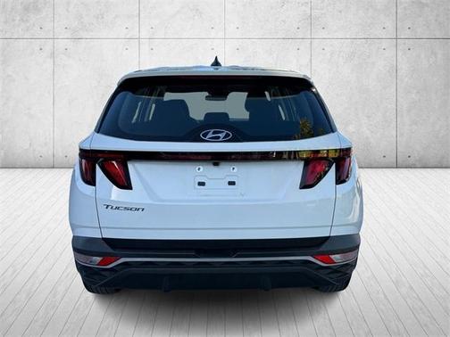 2023 Hyundai TUCSON SE