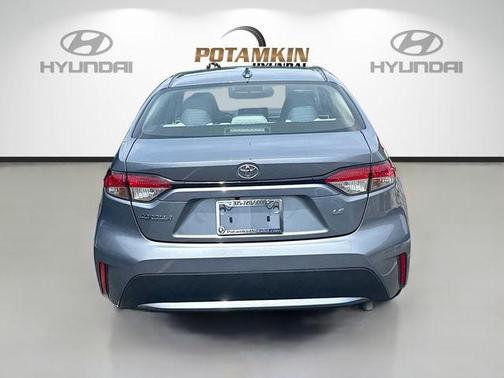 Black 2022 Toyota Corolla LE