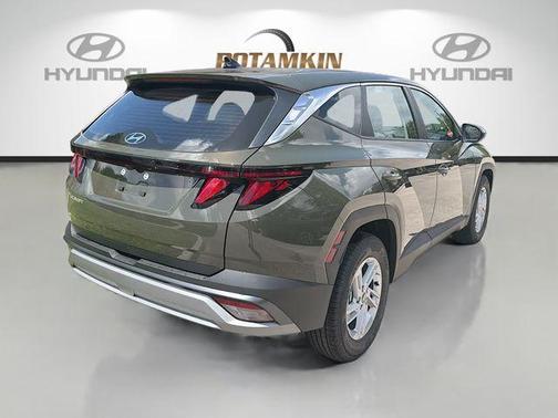 Green 2026 Hyundai TUCSON SE