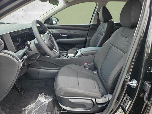 Phantom Black 2026 Hyundai TUCSON SE