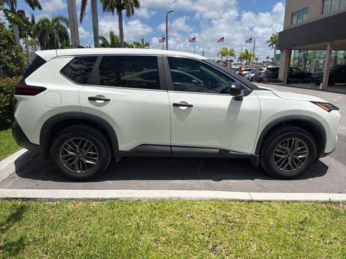 Glacier White 2023 Nissan Rogue S