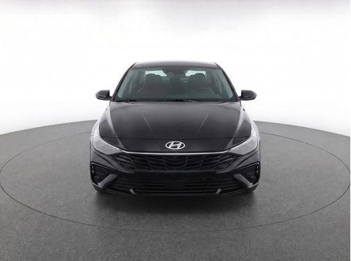 Black 2025 Hyundai ELANTRA SEL Convenience
