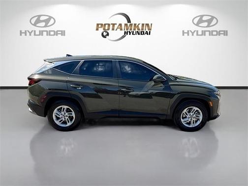 2025 Hyundai TUCSON SE
