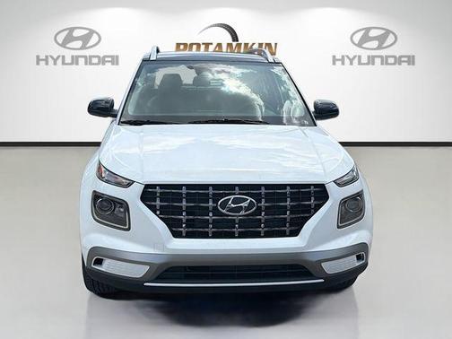 Lunar White 2026 Hyundai VENUE SEL