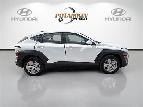 2024 Hyundai KONA SE