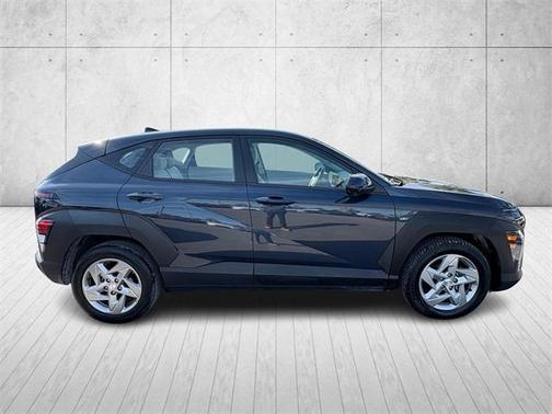 2024 Hyundai KONA SE
