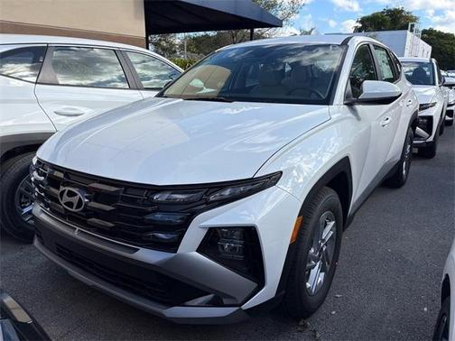 2026 Hyundai TUCSON SE