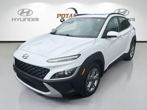 Lunar White 2023 Hyundai KONA SEL