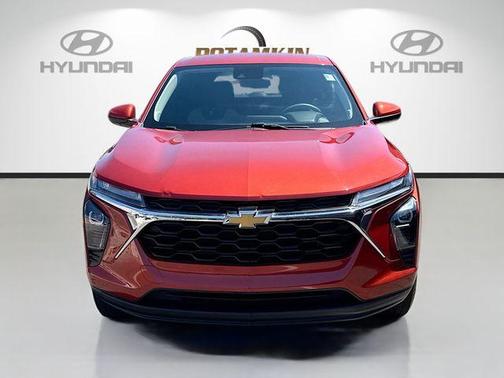 Cayenne Orange Metallic 2024 Chevrolet Trax LS