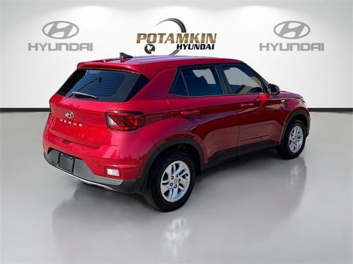 2022 Hyundai VENUE SE