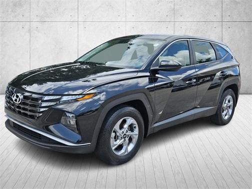 2023 Hyundai TUCSON SE