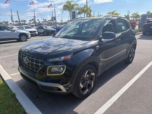 Onyx Black 2023 Hyundai VENUE SEL