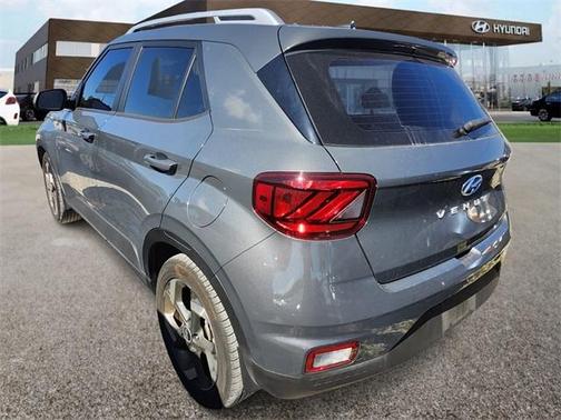 2024 Hyundai VENUE SEL