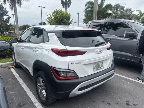 2023 Hyundai KONA SE