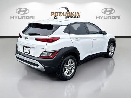 Lunar White 2023 Hyundai KONA SE