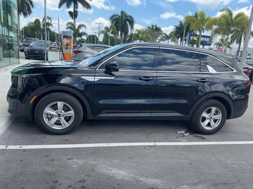 Ebony Black 2024 Kia Sorento LX