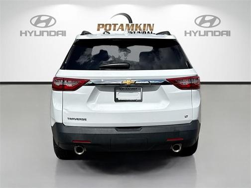 2021 Chevrolet Traverse LT Cloth