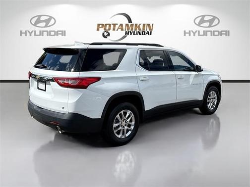 2021 Chevrolet Traverse LT Cloth