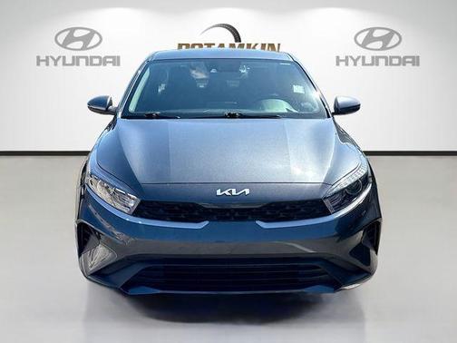 Gravity Gray 2024 Kia Forte LXS