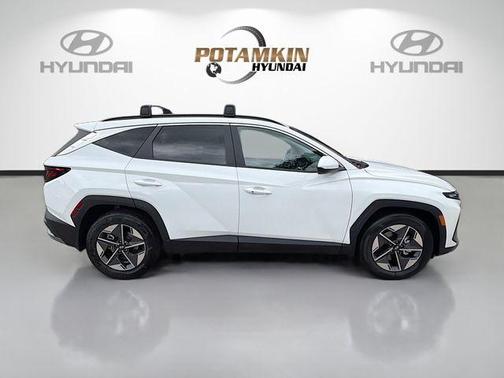 White Pearl 2026 Hyundai TUCSON SEL