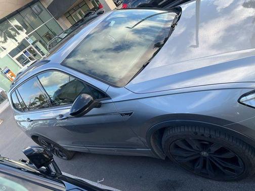 2021 Volkswagen Tiguan 2.0T SE R-Line Black