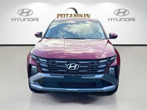 Red 2025 Hyundai TUCSON SE