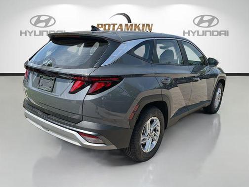 Gray 2026 Hyundai TUCSON SE