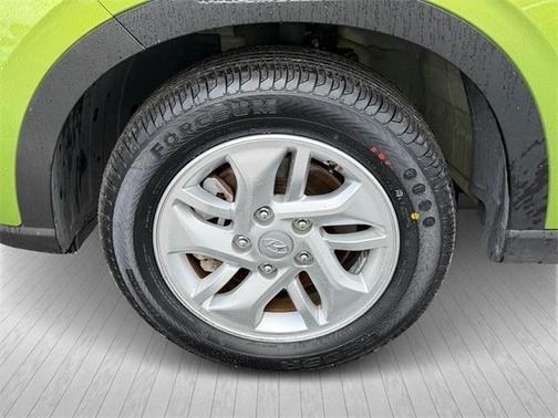 2023 Hyundai VENUE SE