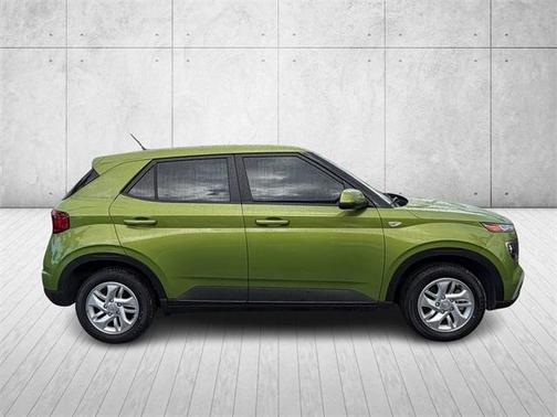 2023 Hyundai VENUE SE