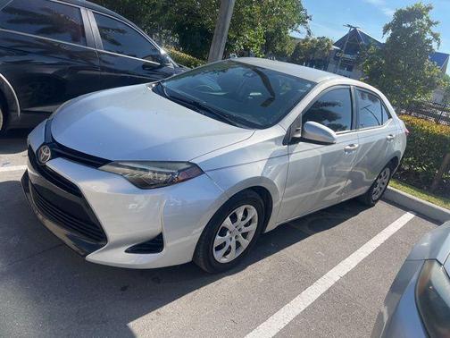 Classic Silver Metallic 2017 Toyota Corolla LE