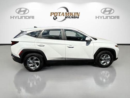 2024 Hyundai TUCSON SE