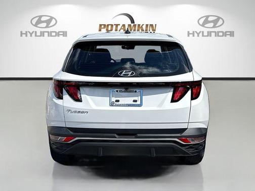 2024 Hyundai TUCSON SE