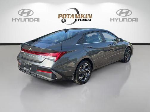 Amazon Gray 2025 Hyundai ELANTRA SEL Convenience