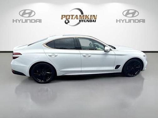 Alta White 2023 Genesis G70 2.0T