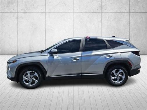 2024 Hyundai TUCSON SE