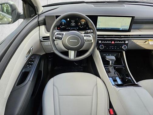 Green 2025 Hyundai TUCSON SEL Convenience