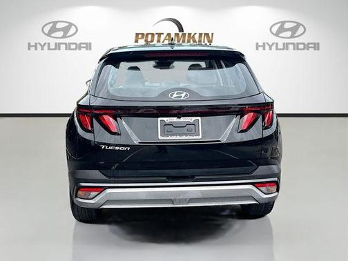 Phantom Black 2025 Hyundai TUCSON SE