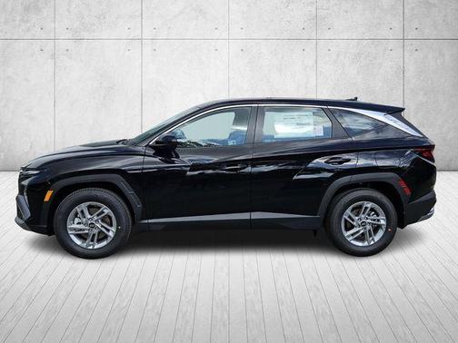 Phantom Black 2025 Hyundai TUCSON SE