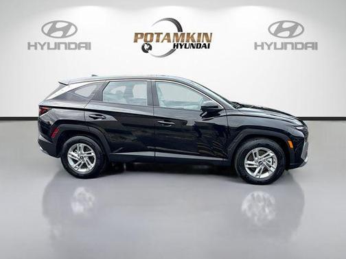 Phantom Black 2025 Hyundai TUCSON SE
