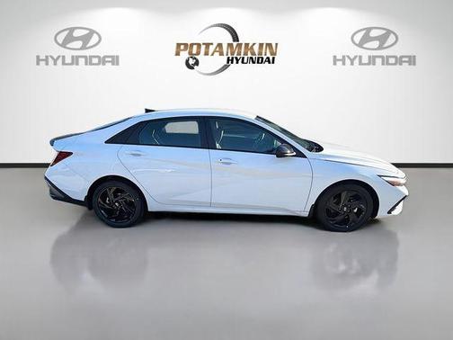 Serenity White Pearl 2026 Hyundai ELANTRA SEL Sport